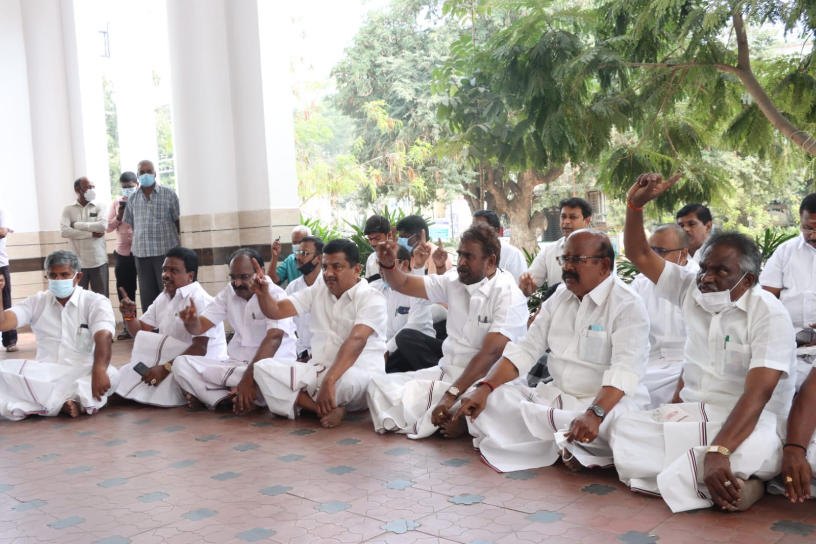 Coimbatore Ex Minister Velumani Strike Collector Office Against Dmk Voilation