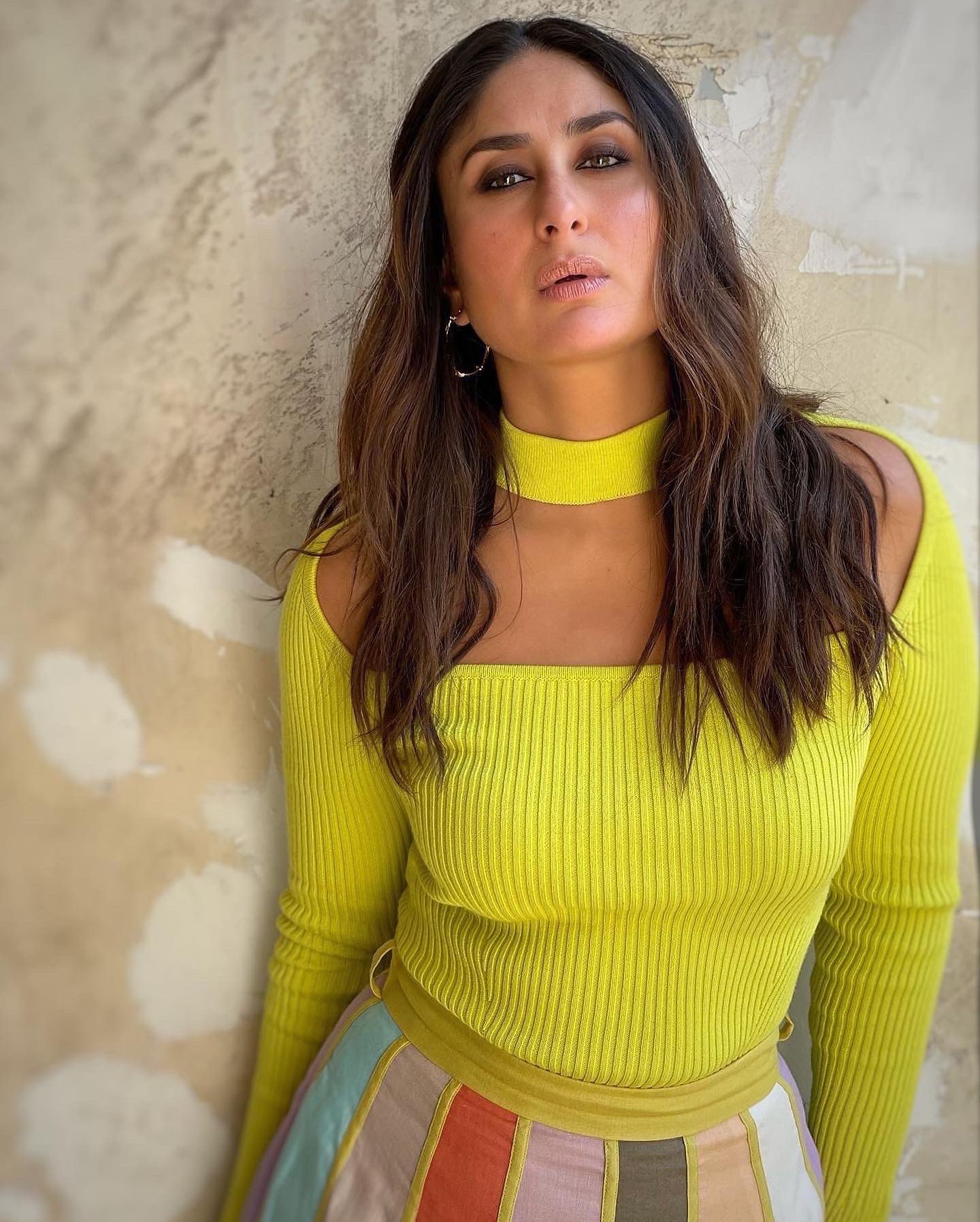 Kareena kapoor hot photos swirling in air glamour photoshoot