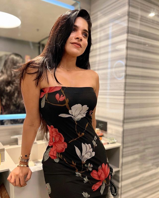 Divyabharathi hot latest bathroom photoshoot pics viral on social media