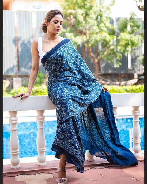 Aiswarya dutta latest photoshoot in cotton blue color saree viral on net