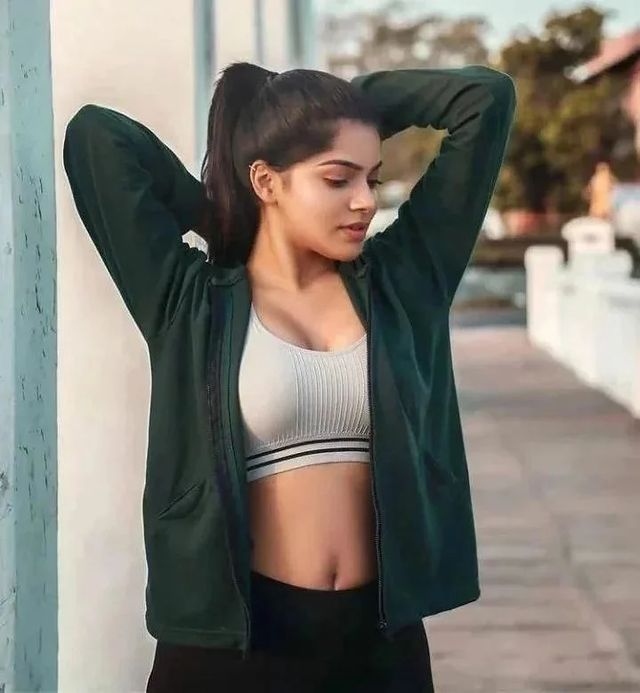 Divyabharathi latest hot photos in tight workout gym dress