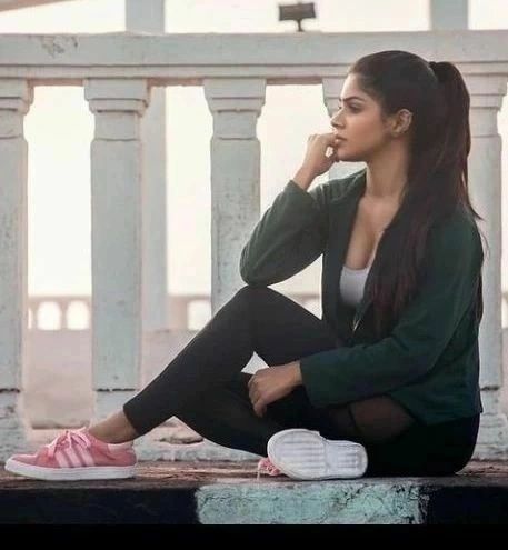 Divyabharathi latest hot photos in tight workout gym dress