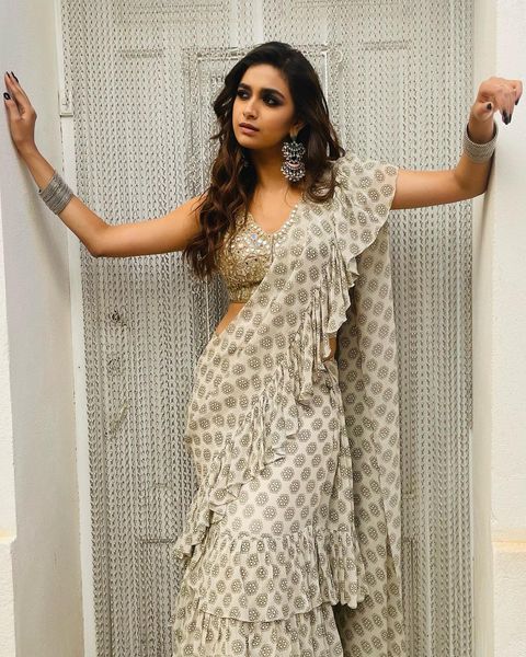 Keerthy suresh latest photos showing glamour in different dress