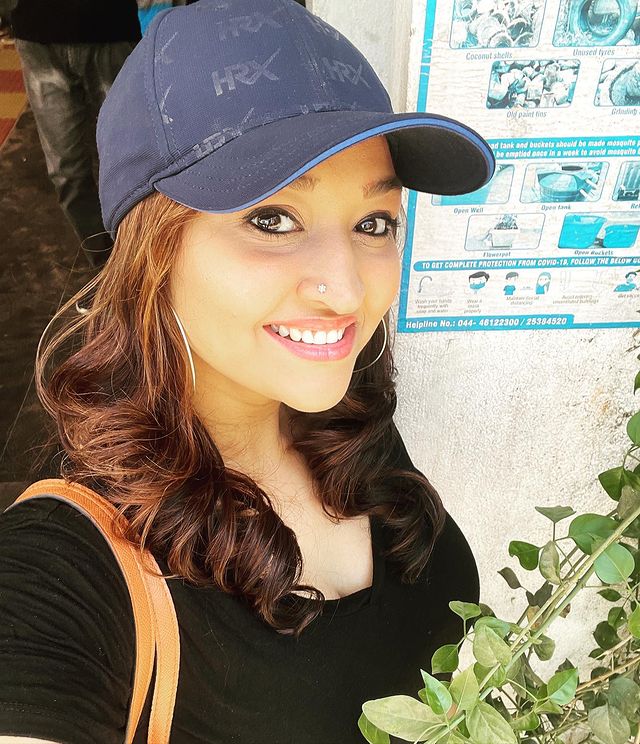 Neelima rani latest hot photoshoot in tight modern dress