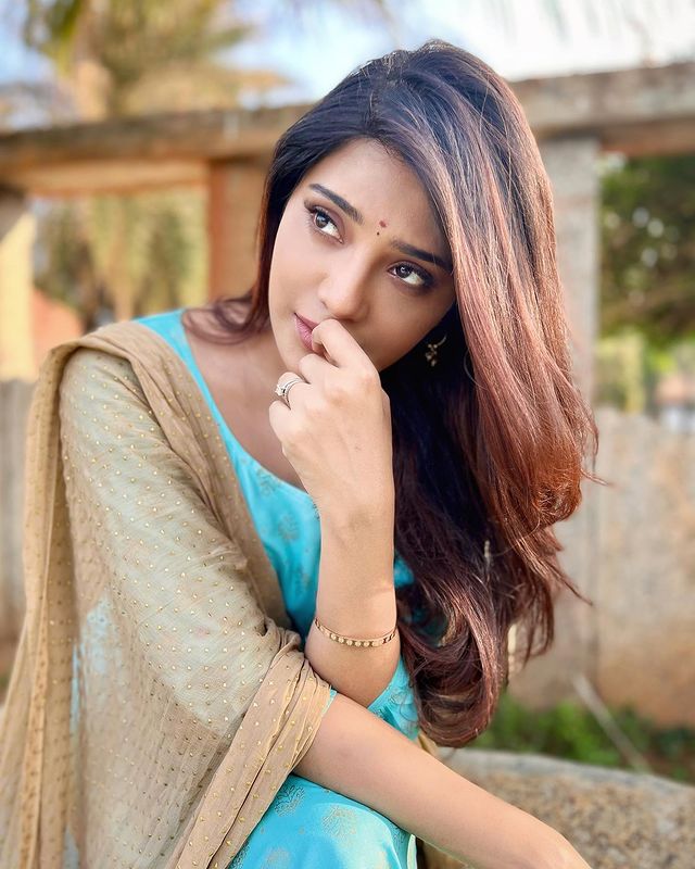 Athmika latest modern and traditional photoshoot pics on instagram