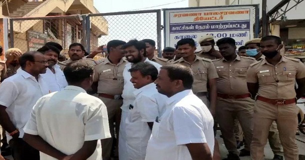 Etharkum thuninthavan show has been cancelled in vilupuram theatre due to politicians