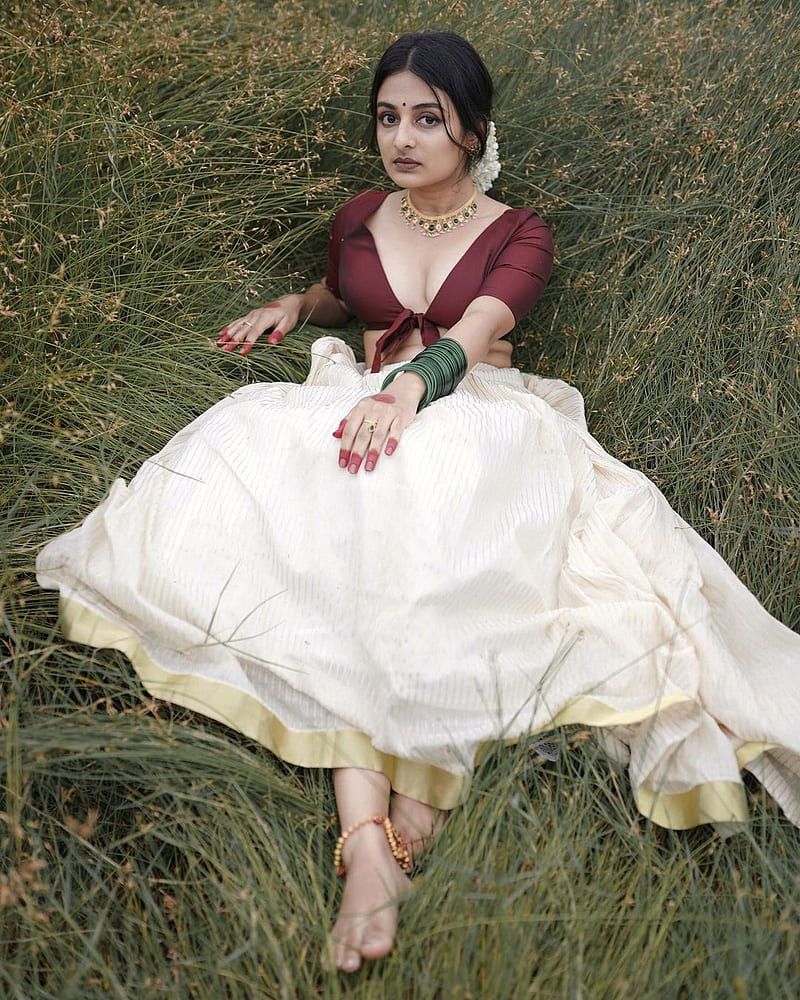 Esther anil hot black and white photos shared on insta