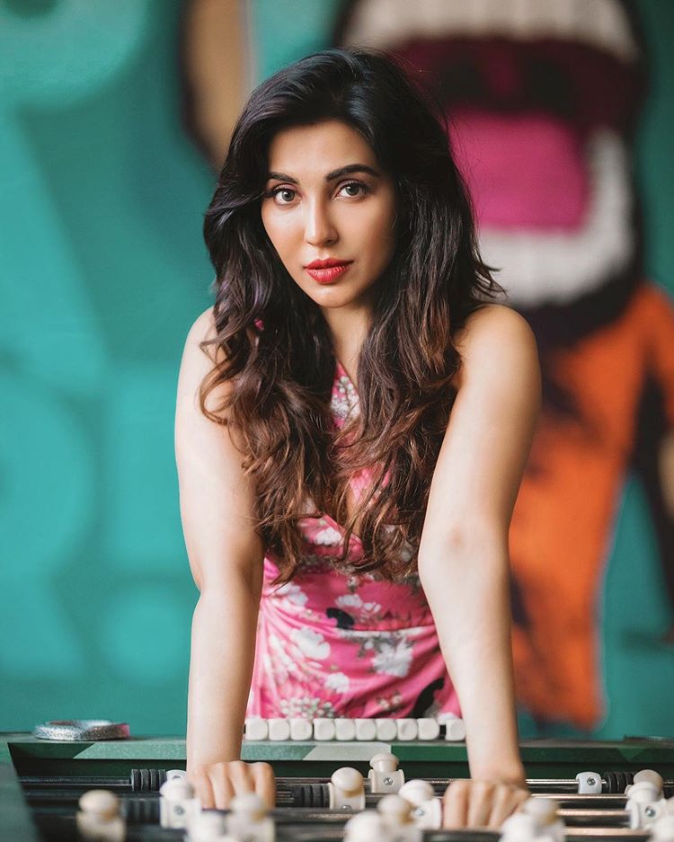 Parvati nair hot photos in white colour saree glamour photoshoot