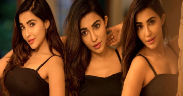 Parvati nair latest photoshoot sitting on bath tub pics getting viral