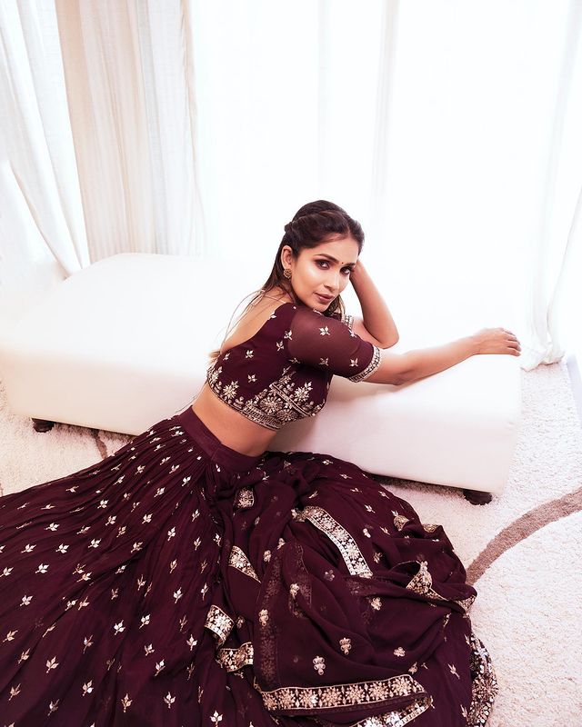 Samyuktha shan latest hot photos getting viral on internet