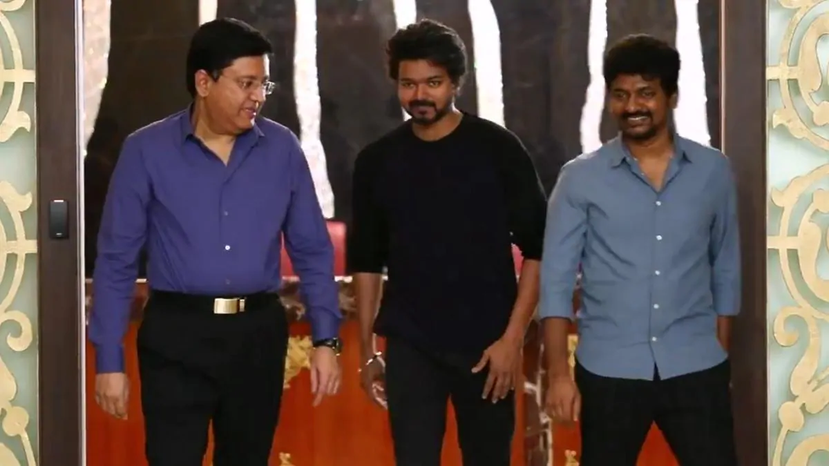 Lokesh kanagaraj requests for beast update to nelson dilipkumar