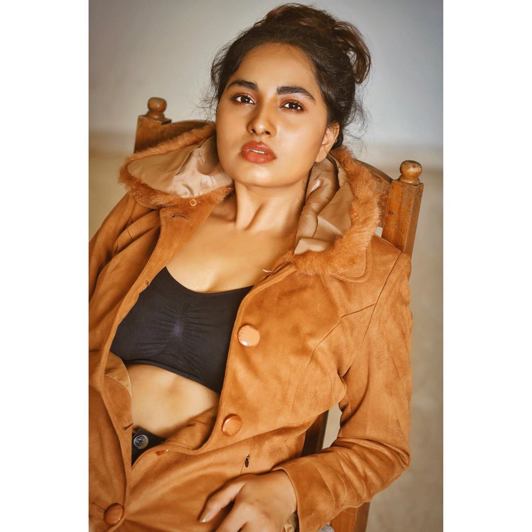 Srushti dange latest photos in bikini dress getting trending