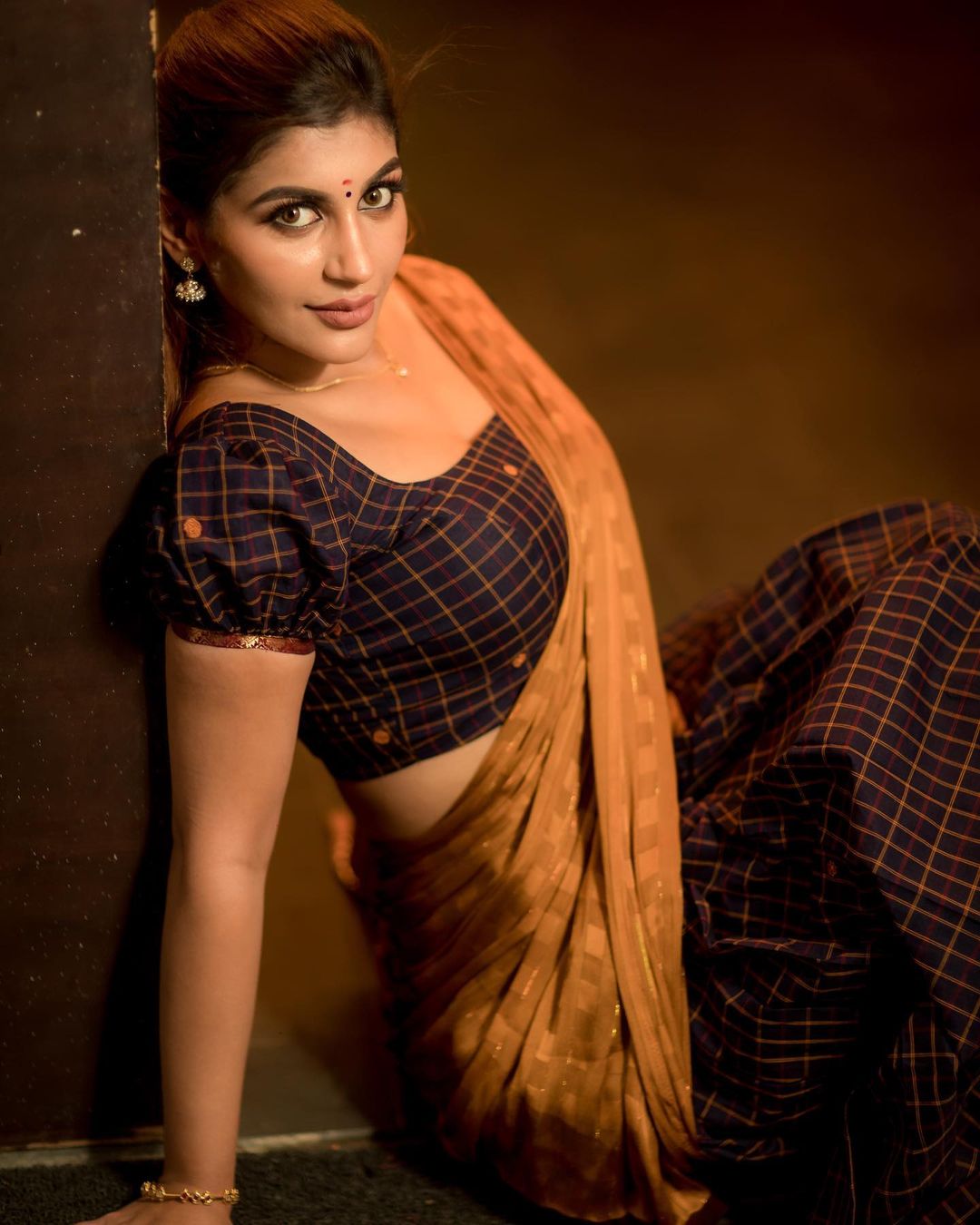 Yashika anandh hot latest photos in traditional half Saree