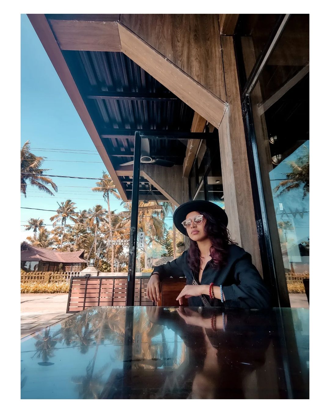 Amala paul latest lying pose creating hot photoshoot