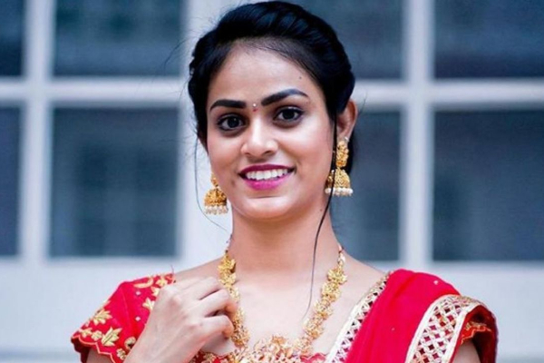 Telungu actress gayathri spot dead in an car accident