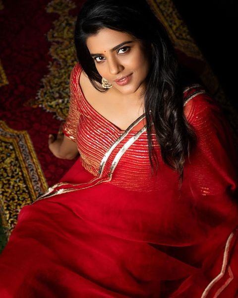 aiswarya rajesh night party with popular actor and actress getting viral