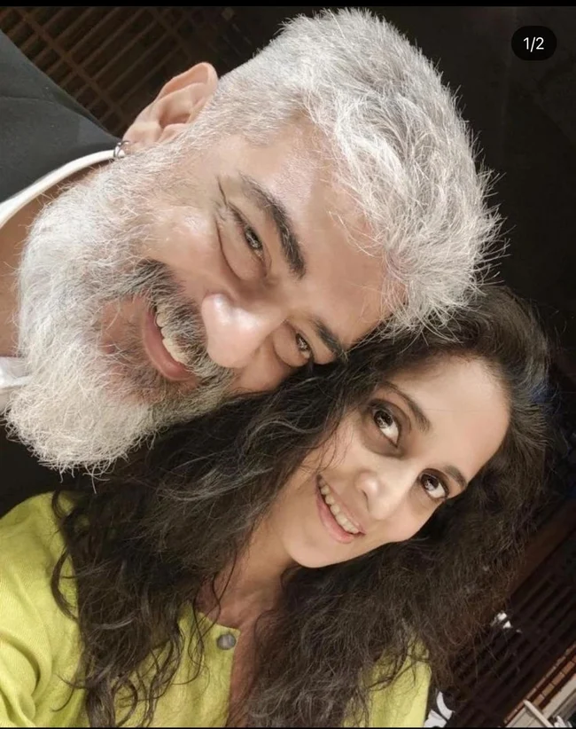 Ajith kissing shalini romanticly pictures viral on social media