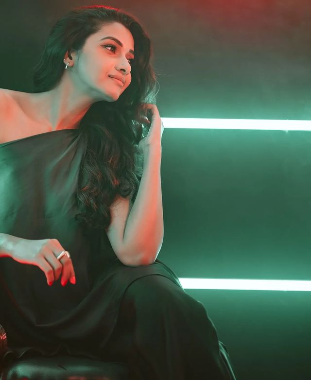 Priya bhavani shankar hot green velvet dress posing in smoke