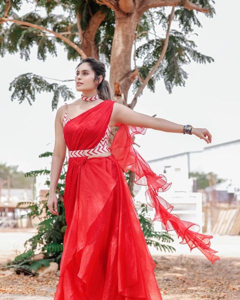 Shrutika arjun hot red saree photos in glamour blouse