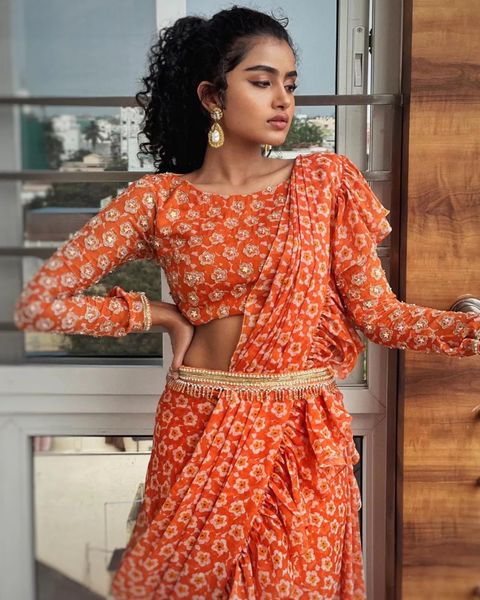 Anupama parameswaran hot latest photos showing structure