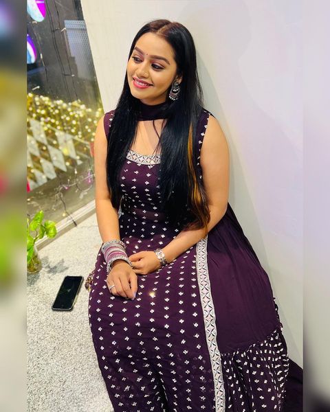 Gayathri yuvaraj hot latest purple dress photoshoot