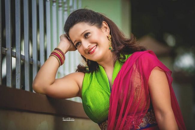 Laila hot latest modern photo getting likes and comments