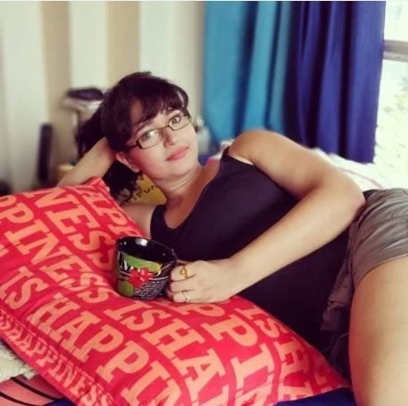 Poonam bajwa hot posing in tight fit dress