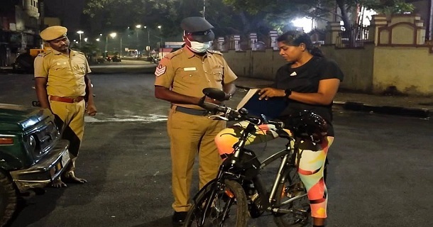 Vadachennai ips ramya bharathi cycle roam during early mornings