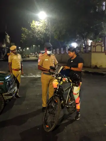 Vadachennai ips ramya bharathi cycle roam during early mornings
