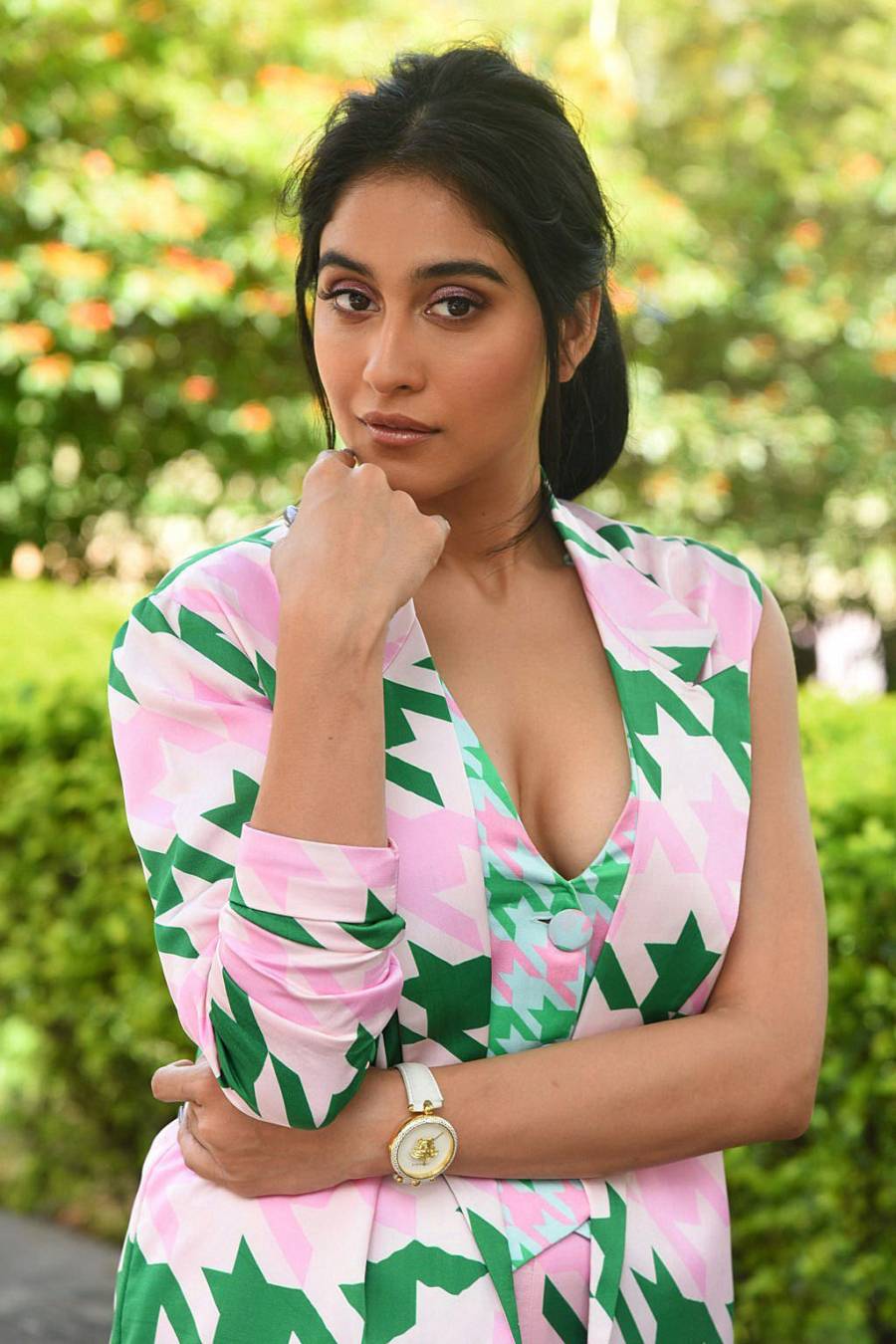 Regina cassandra hot latest single tight fit dress photoshoot