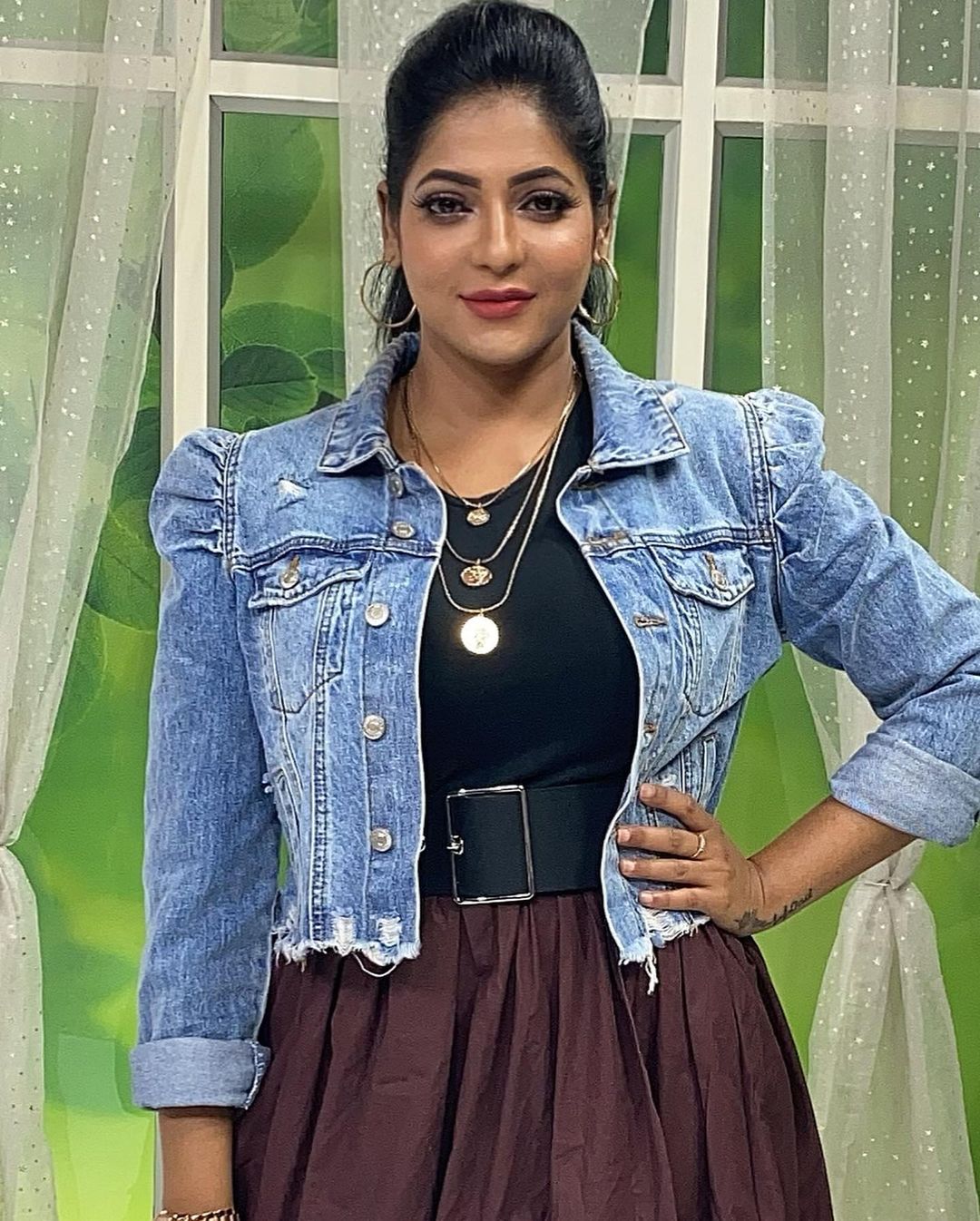 Reshma pasupuleti hot modern dress stunning photos impress fans