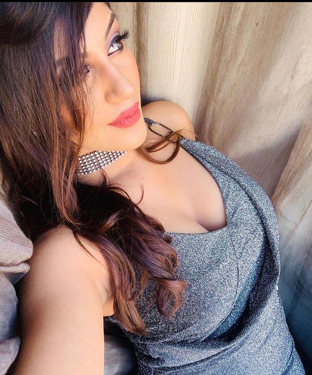 Yashika anandh hot top angle photos getting shared on social media