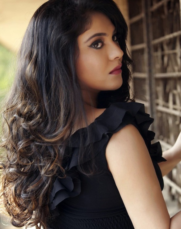 Sherin shringar hot hip show getting viral on social media