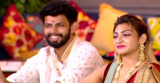 Akshara reddy shares holi celbrating fun video with varun