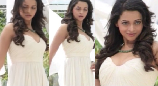 Actress bhavana hot modern photoshoot getting likes and shares