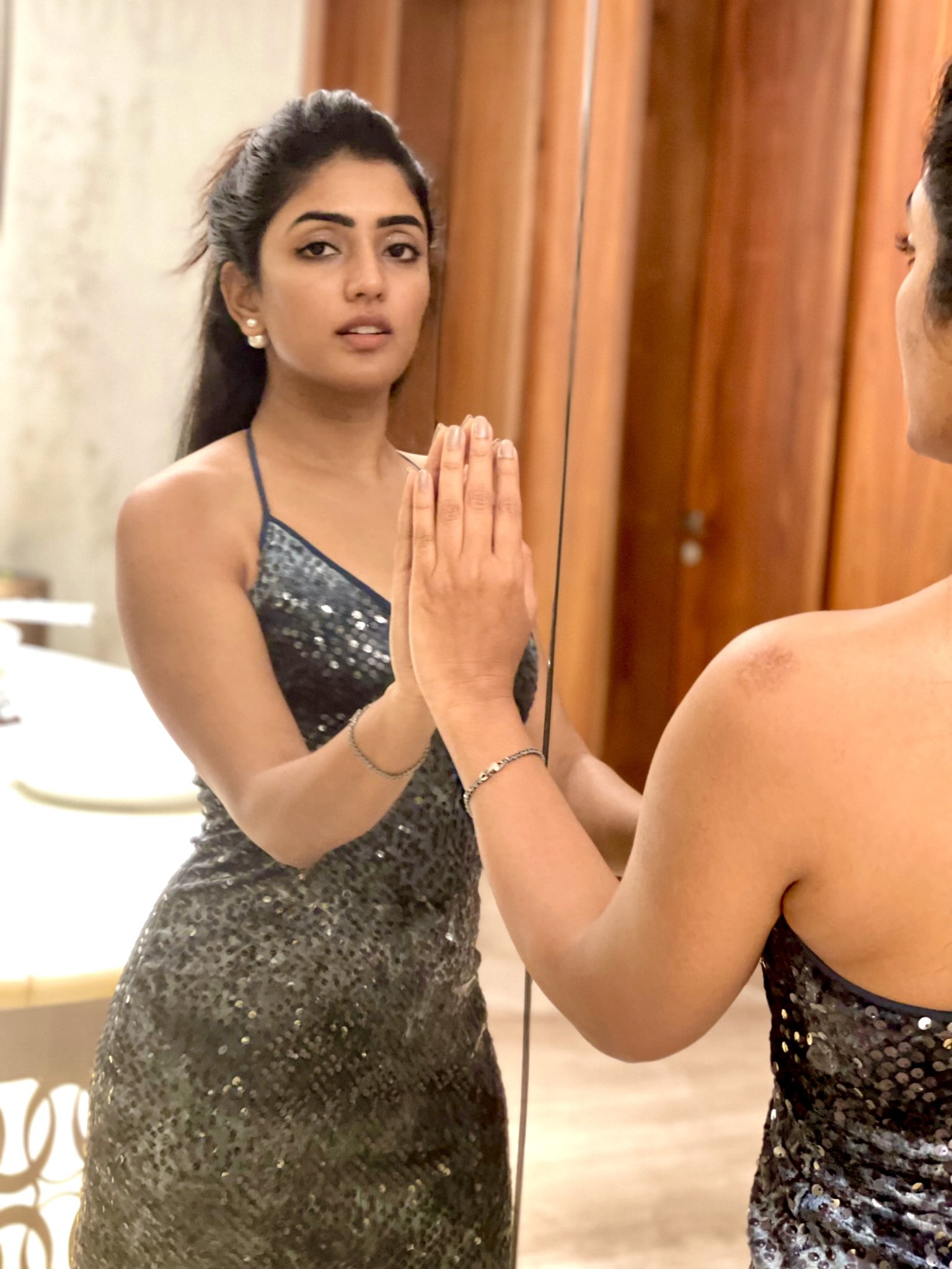 Eesha rebba sky diving video getting trending on social media