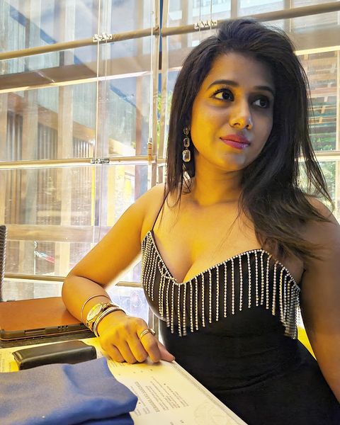 Shilpa manjunath hot photos while celebrating her birthday