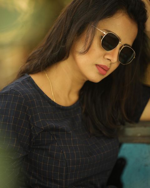 Vj anjana rangan hot latest modern look getting viral