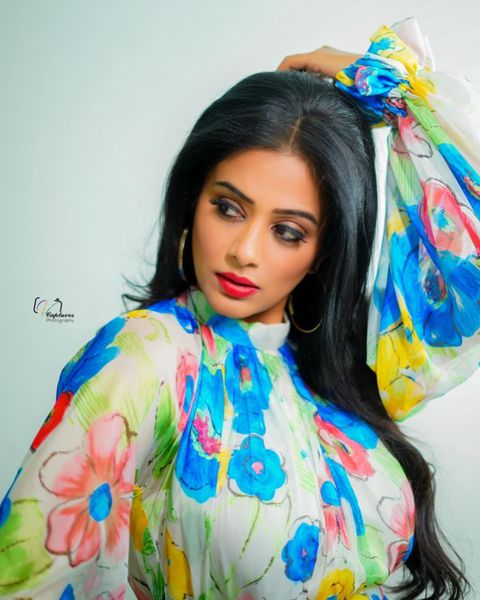 Priyamani hot short gown photos seeking attention of fans