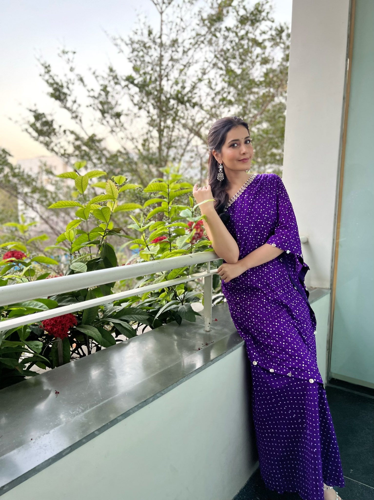 Rashi khanna hot single side sleeveless purple colour dress