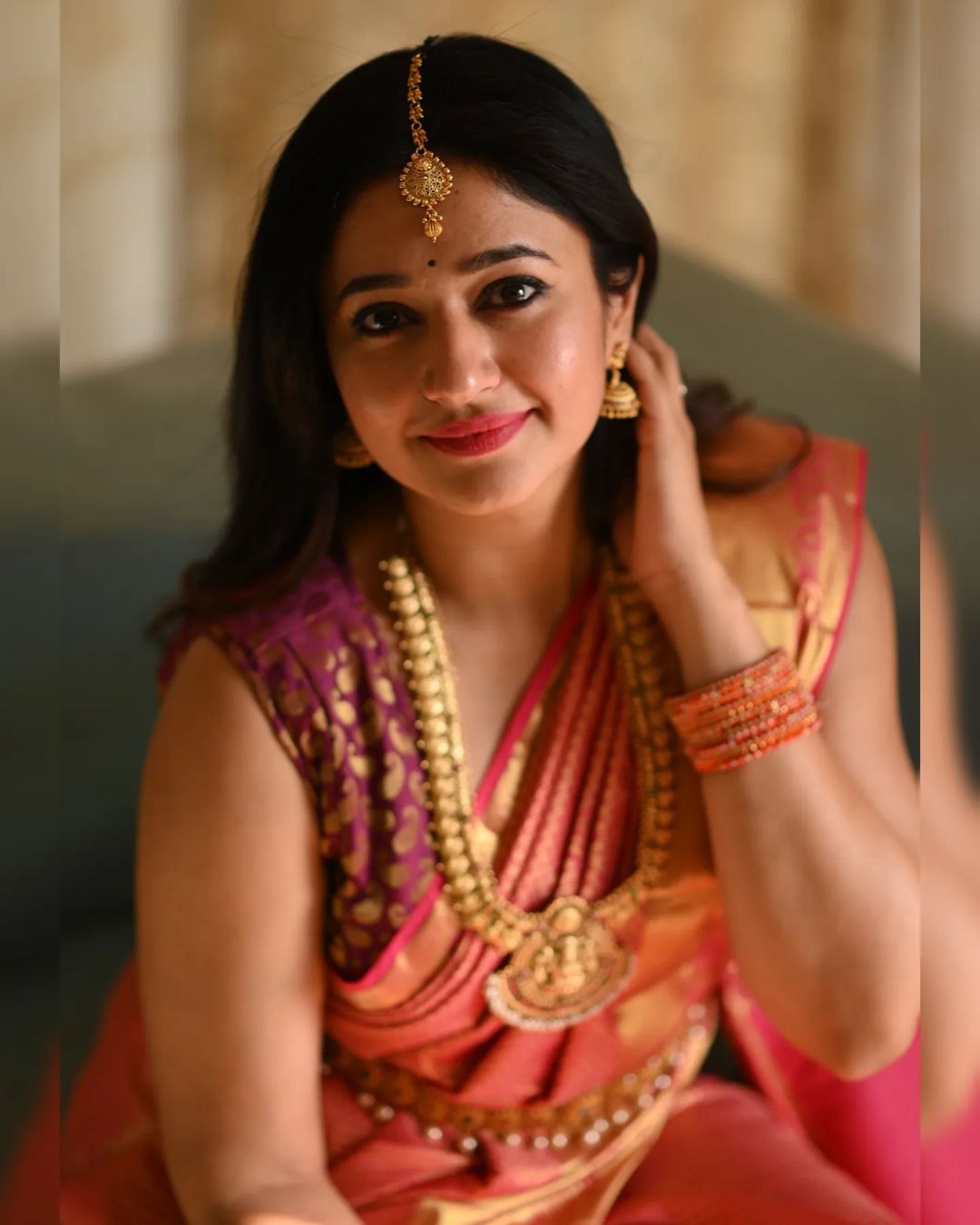 Poonam bajwa hot traditional outlook in saree and jewels