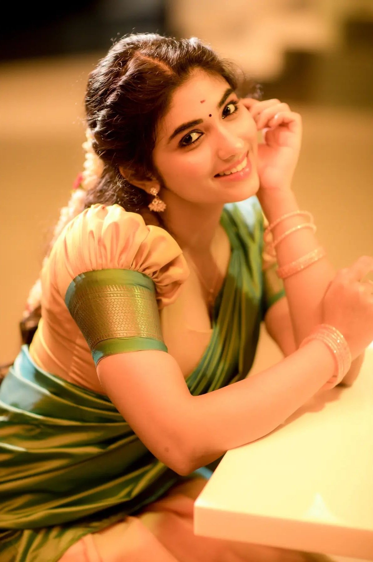 Youtube fame pragya nagra hot half saree stills trending on internet