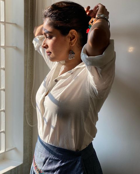 Kiki vijay a keerthi shanthanu white shirt modern look impresses fans