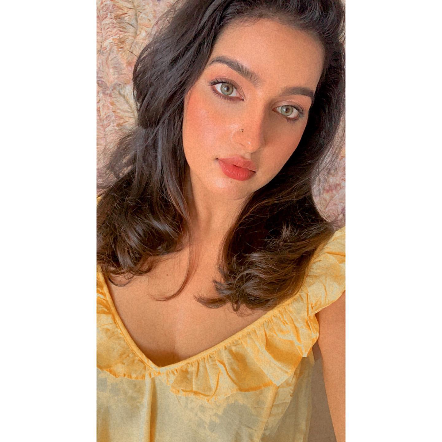 Malavika menon hot yellow transparent nighty photos and video