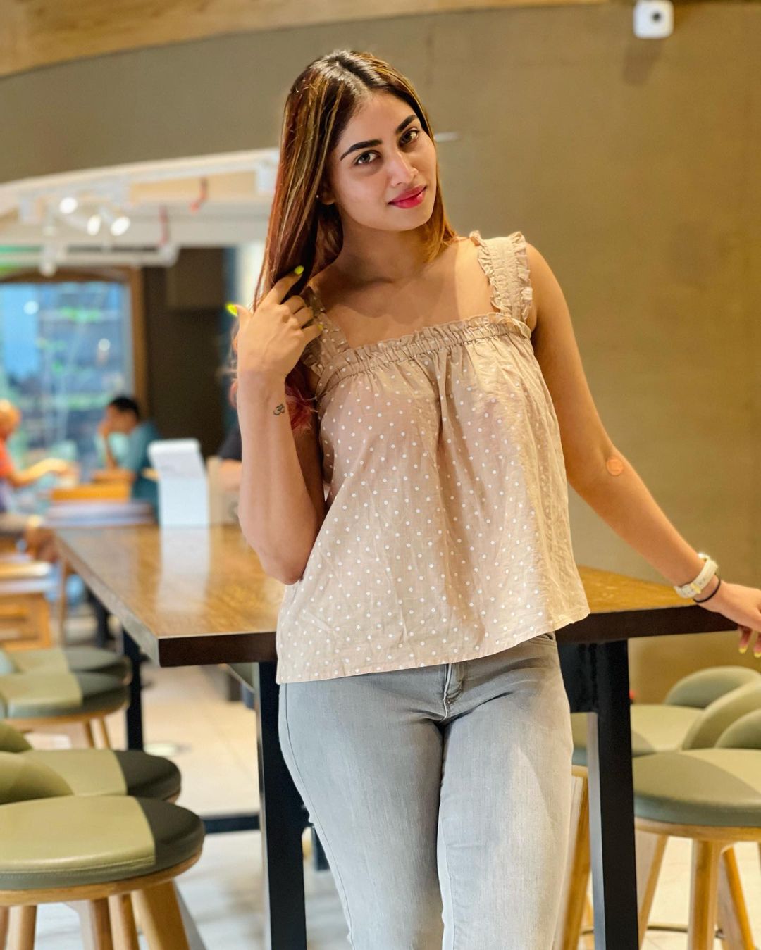 Shivani narayanan hot pics in short top and jean tamil actress kollywood