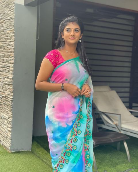 Gabriella charlton hot photos in saree getting likes and comments