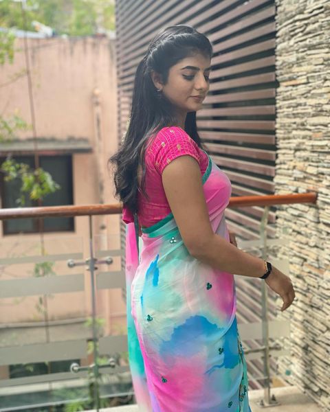 Gabriella charlton hot photos in saree getting likes and comments