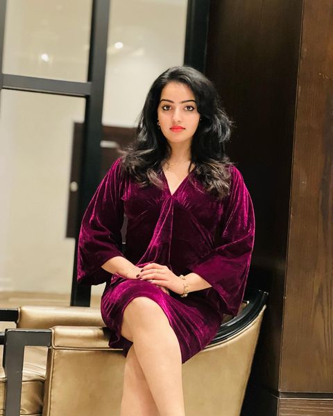 Malavika menon hot purple velvet dress showing glamour getting viral