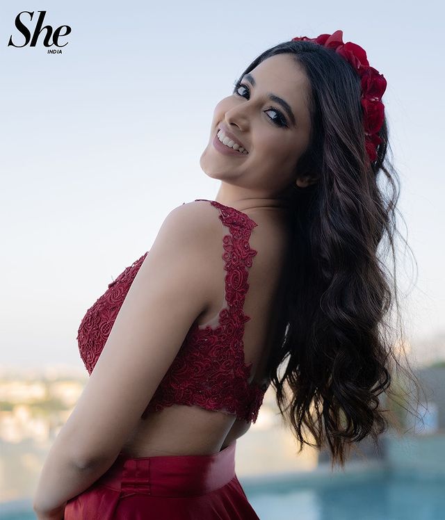 Priyanka mohan hot hip show in red grand lehenga photoshoot