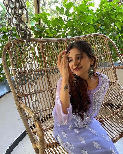 Sakshi agarwal hot photos in tight fit glamour show shocks fans and followers